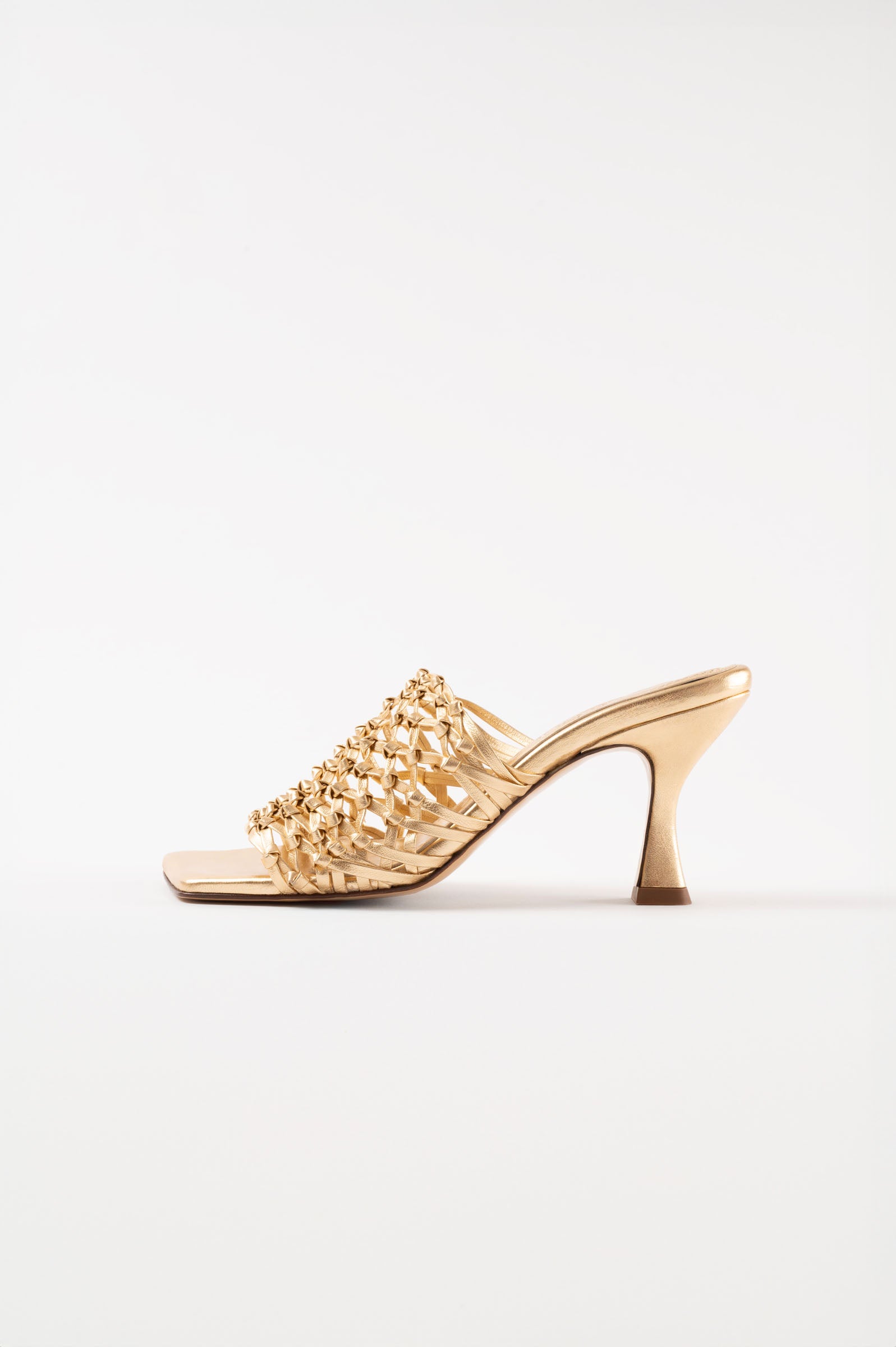 Fashion gold weave sandals