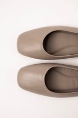 FLAMENCA - Light Taupe Leather Ballerina