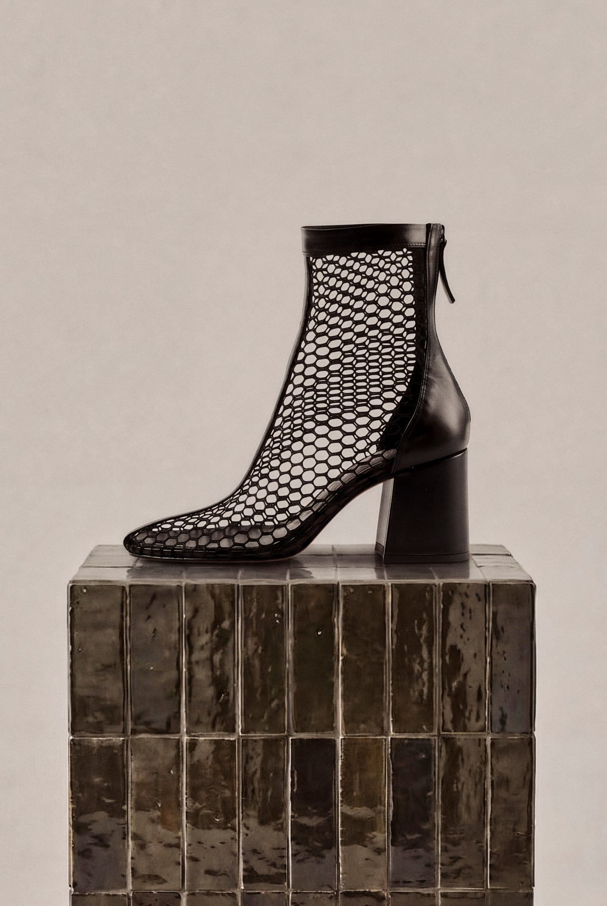 Mesh Capsule