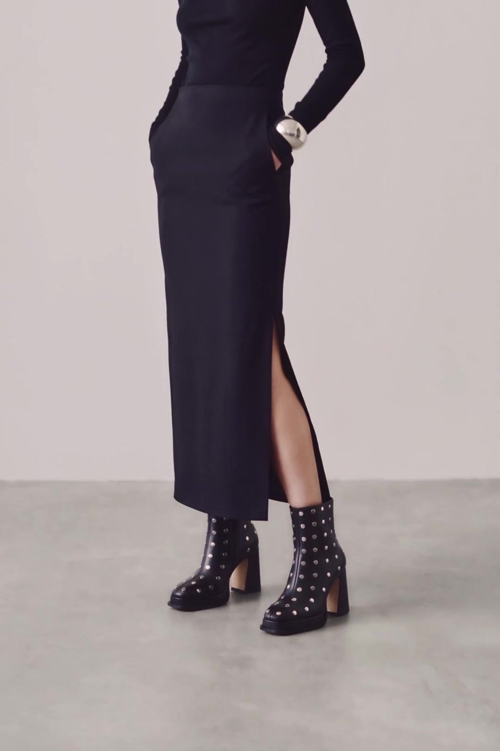 Chueca black leather with studs platform boots worn - video - Souliers Martinez