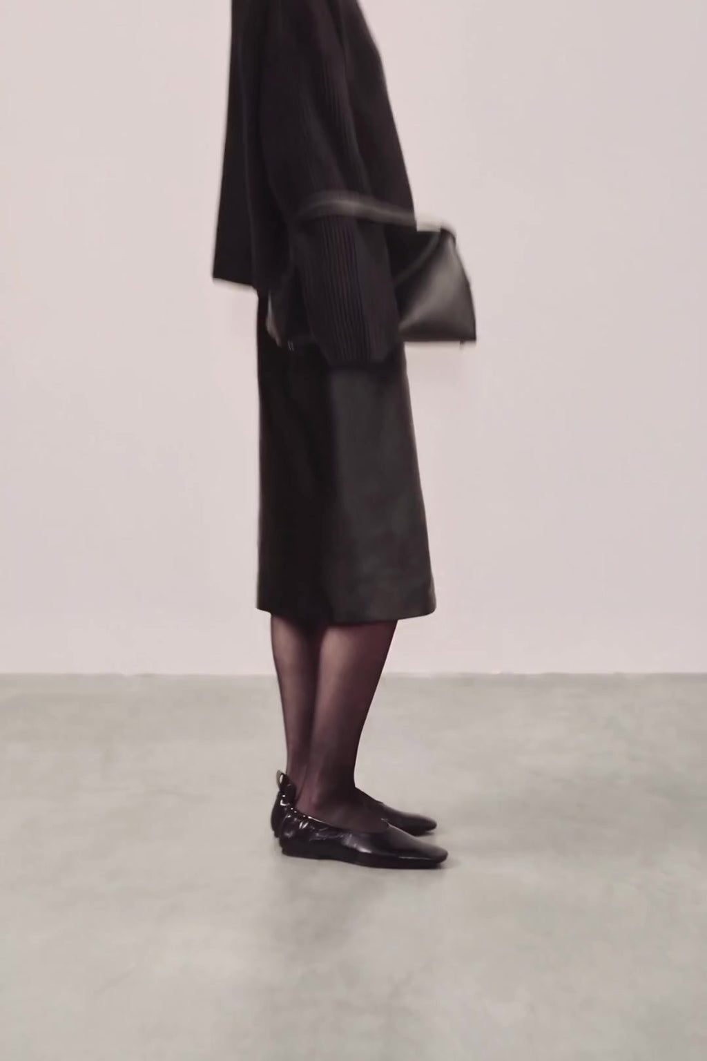 Souliers Martinez Mina black wrinkle patent leather ballerina worn video
