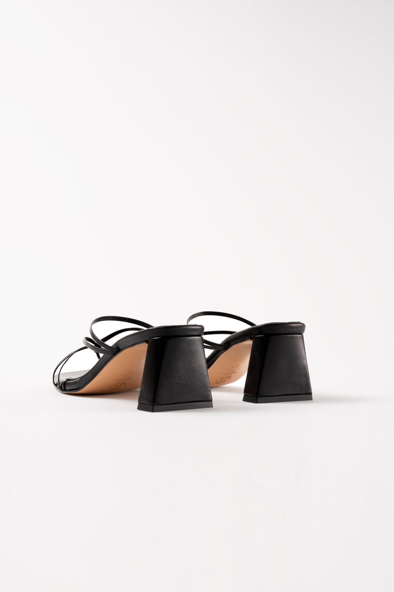 ARANDINA - Black Leather Strappy Sandals