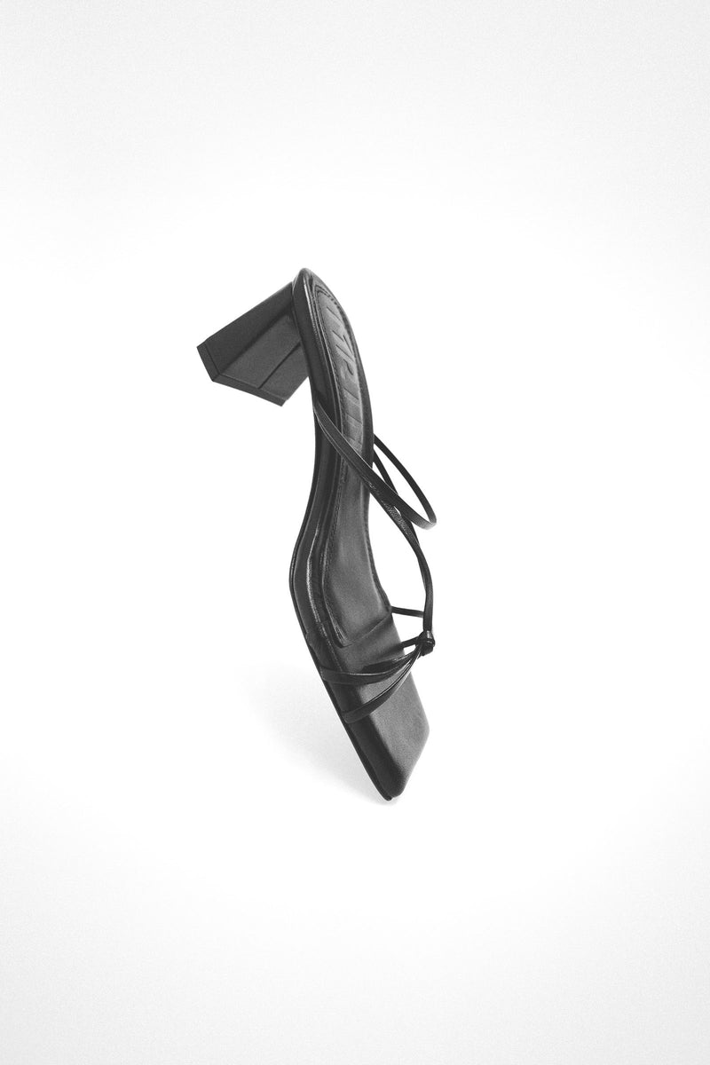 ARANDINA - Black Leather Strappy Sandals