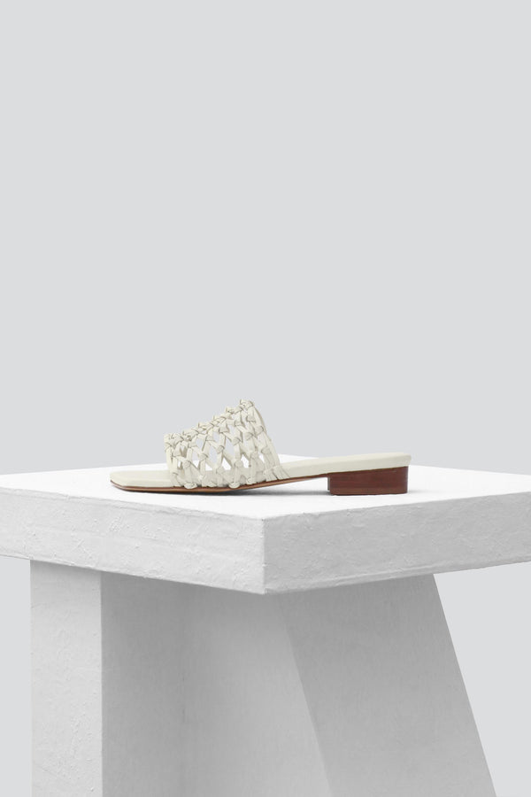 BARBOTINA - White Woven Leather Flats