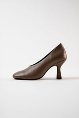 BERLIN - Taupe Leather Pumps