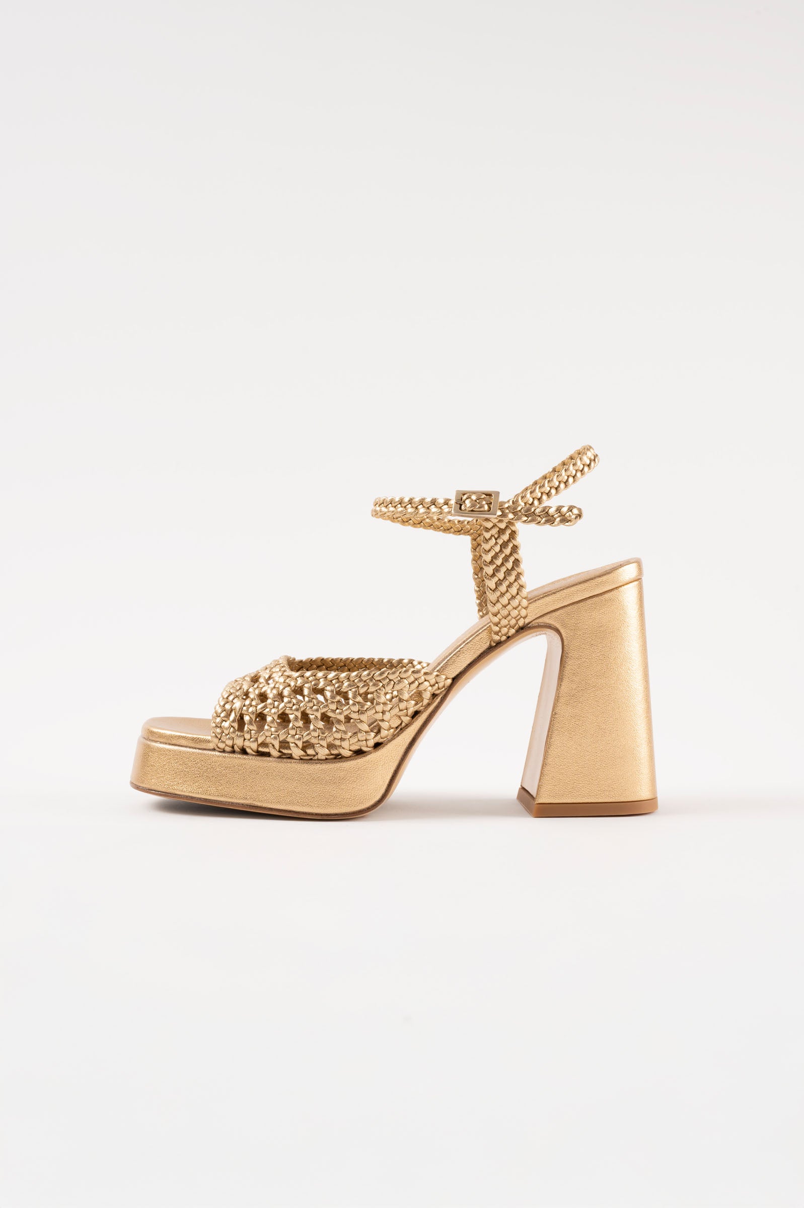 CHEYENNE - Gold Woven Leather Sandals