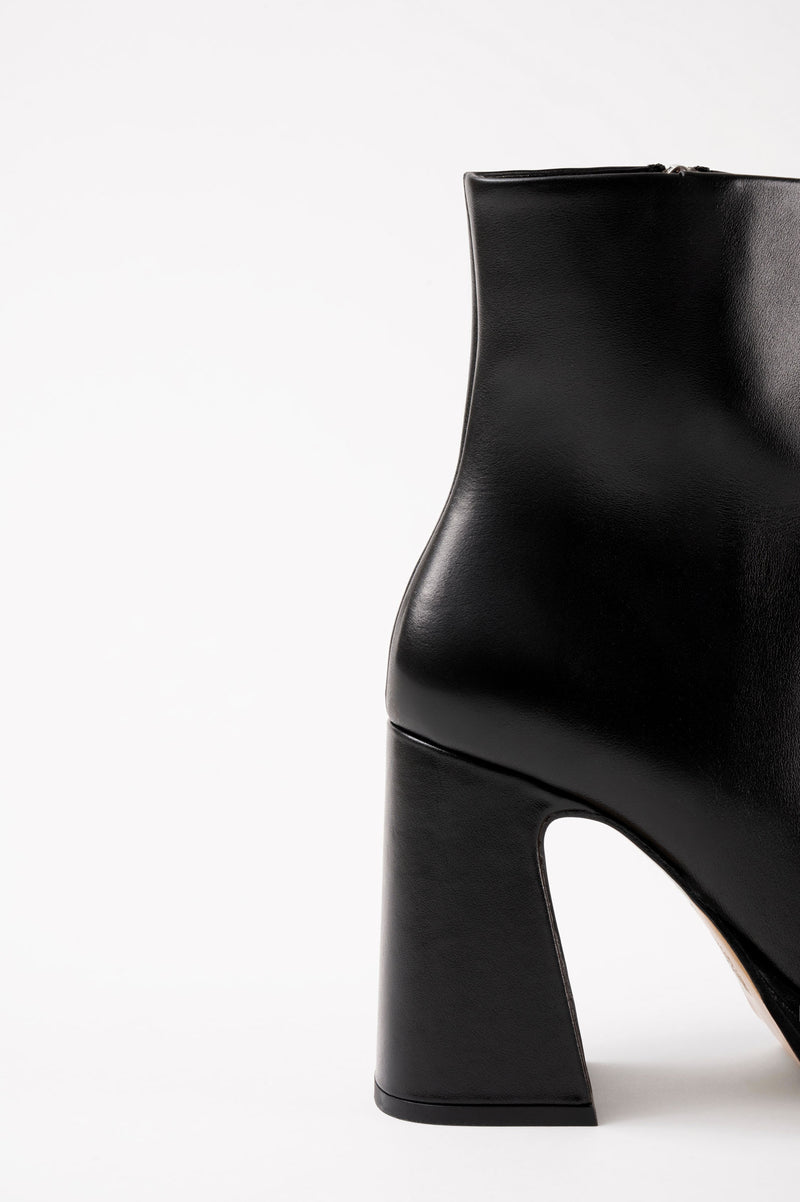CHUECA - Black Leather Platform Boots