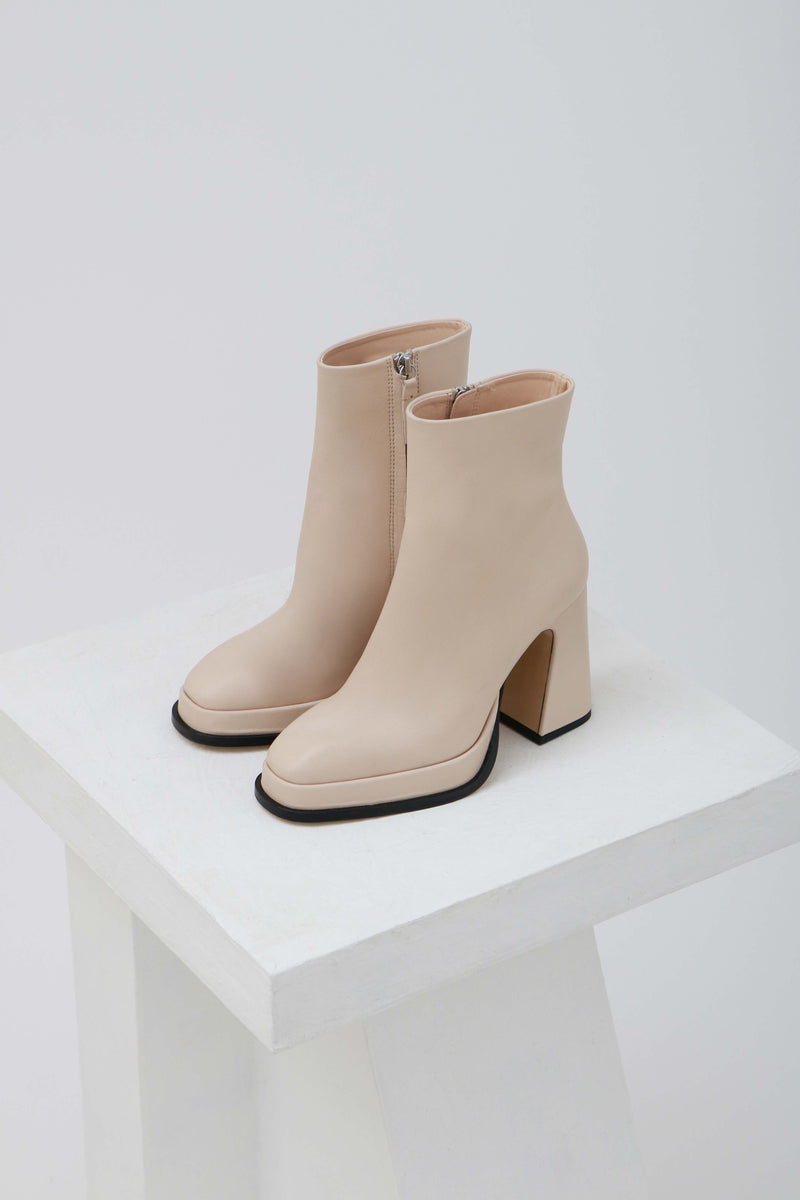 CHUECA - Beige Leather Platform Boots