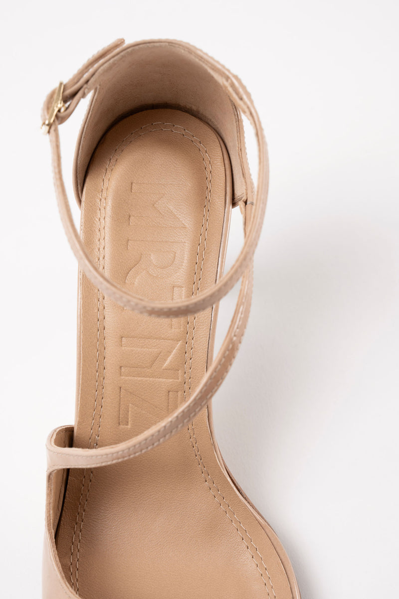 DAKOTA - Beige Patent Leather Sandals