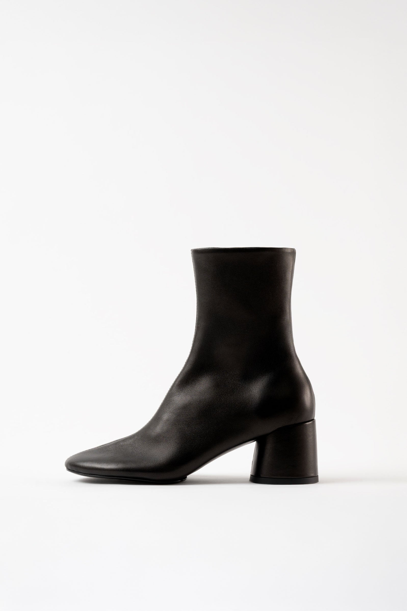FLAVIA - Black Leather Ankle Boots