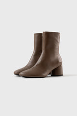 FLAVIA - Taupe Leather Ankle Boots
