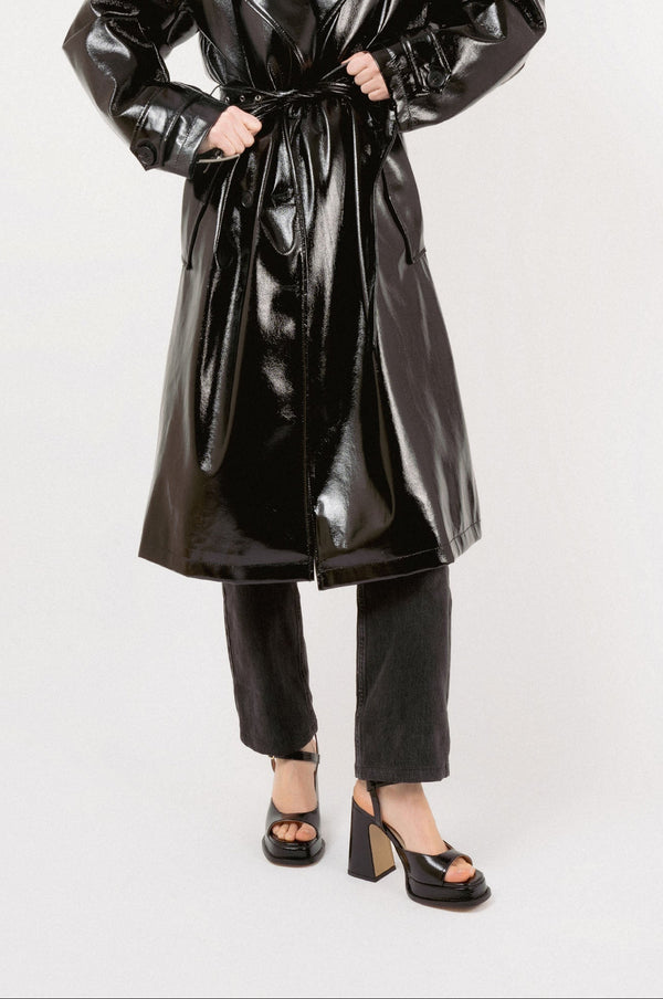 GRACIA - Black Wrinkled Patent Leather Platform Sandals