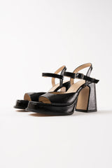 GRACIA - Black Wrinkled Patent Leather Platform Sandals