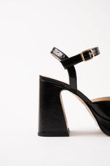 GRACIA - Black Wrinkled Patent Leather Platform Sandals