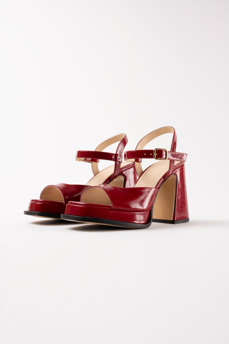 GRACIA - Berry Wrinkled Patent Leather Platform Sandals
