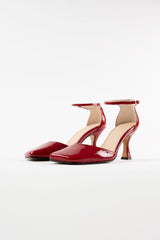 LAURA - RED Wrinkled Patent Leather Pumps