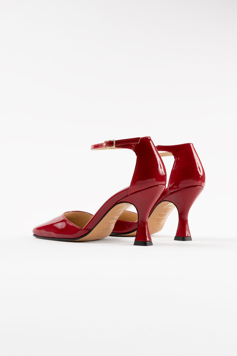 LAURA - RED Wrinkled Patent Leather Pumps