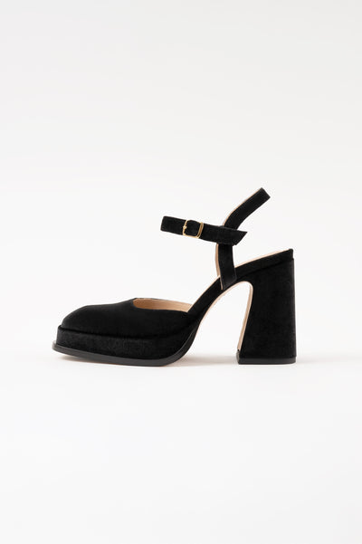 MALASANA - Black Velvet Platform Pumps