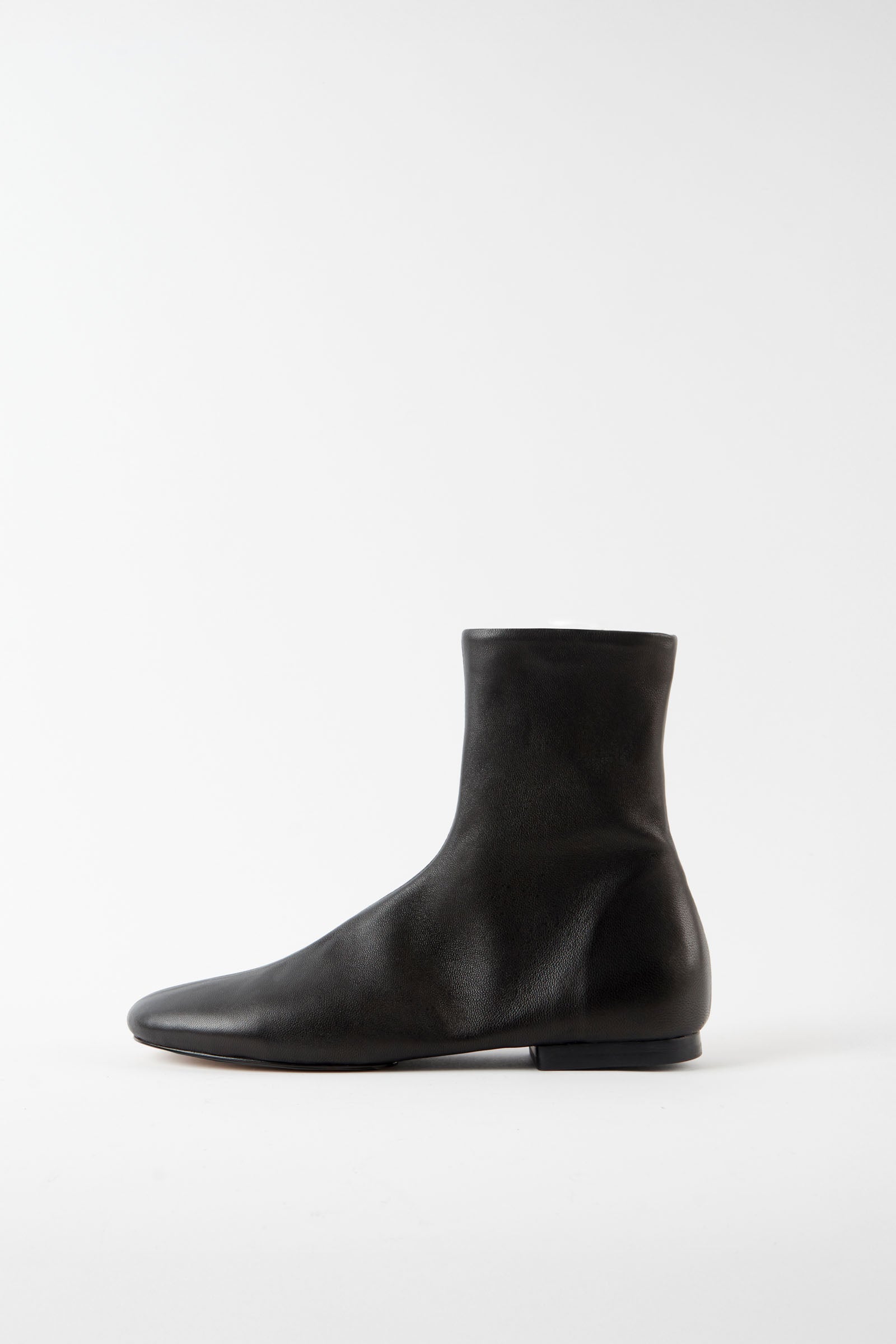 MOLLI - Black Leather Ankle Boots