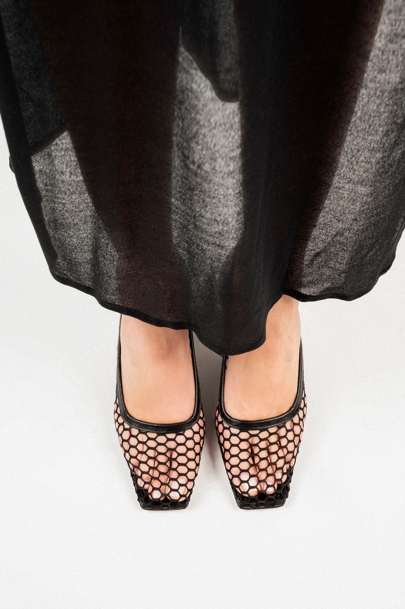 NOVA BALLES - Black Mesh Pumps