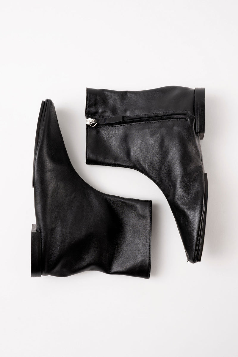 ABANDO - Black Soft Leather Sacchetto Boots