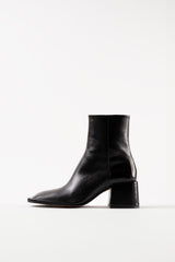 TARA - Black Wrinkled Polished Leather Boots