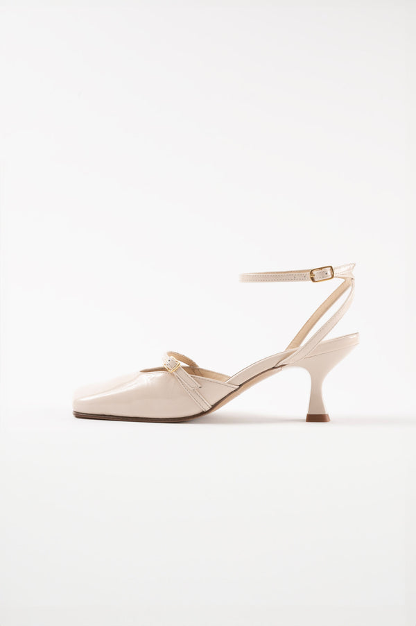TERESA -  Off-White Patent Leather Pumps