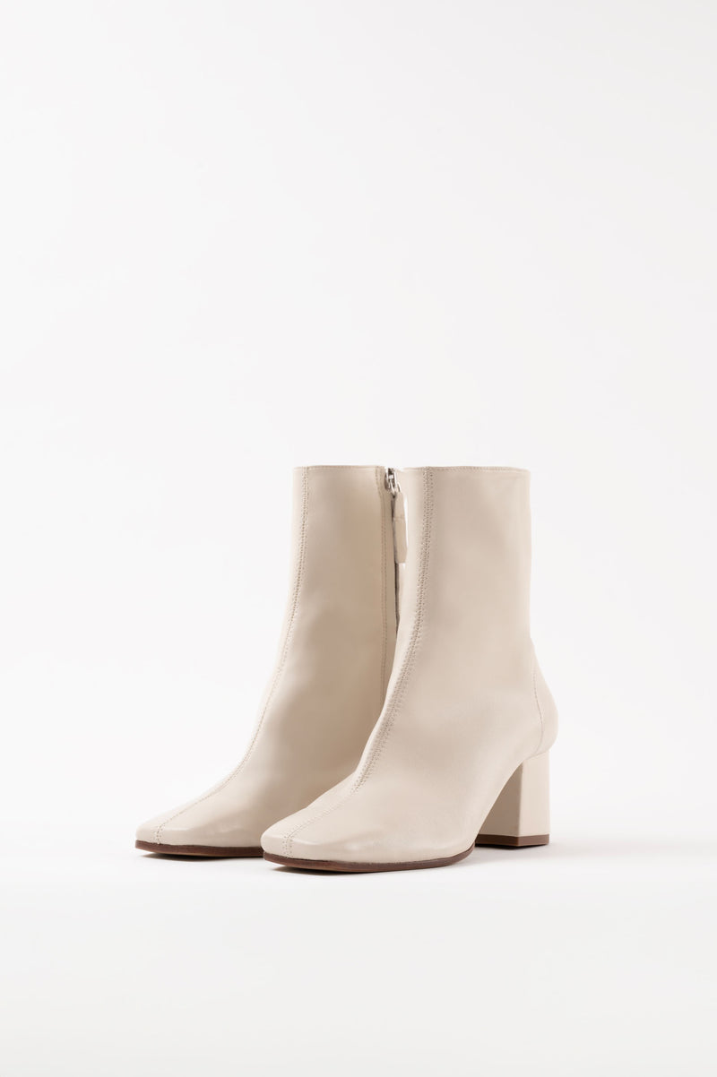 TIERRA - Off-White Soft Leather Ankle Boots