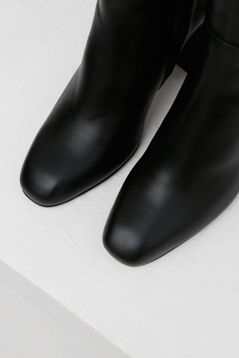 MIRASIERRA - Black Leather Ankle Boots