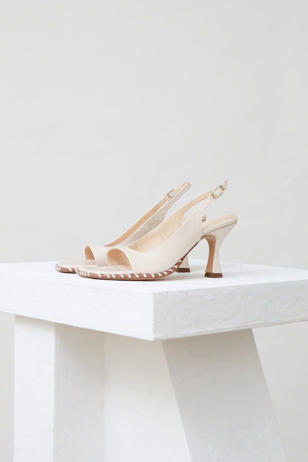 SARRIA - Off-White Polished Leather Sandals with Welt Stitching