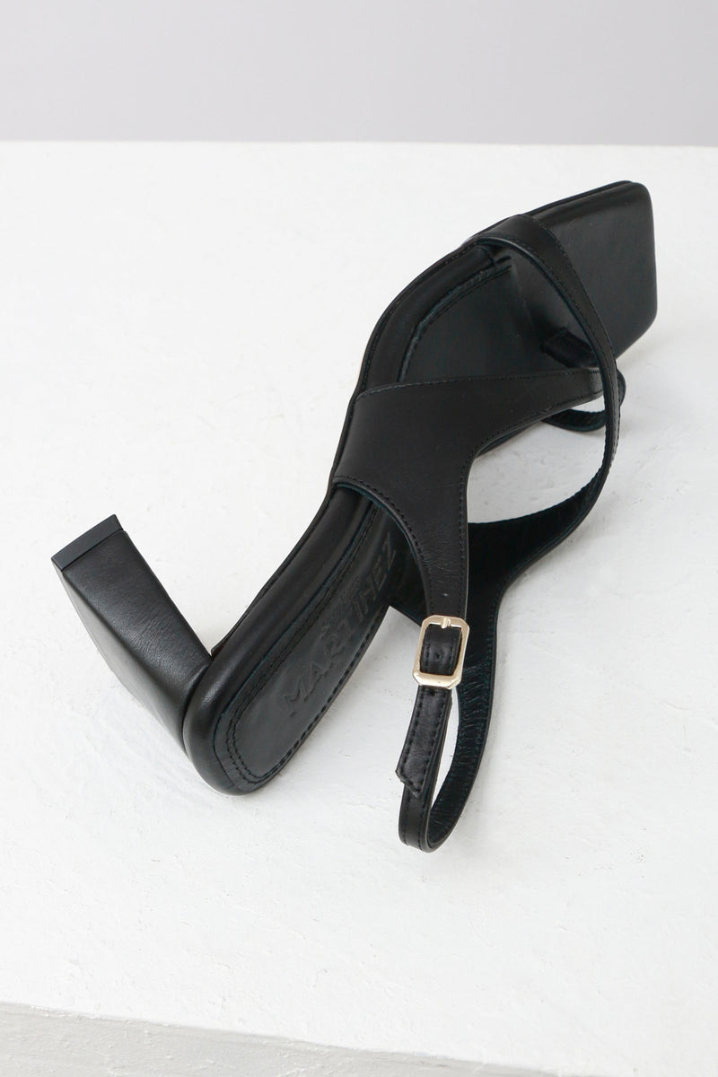 ARCOS - Black Leather Sandals